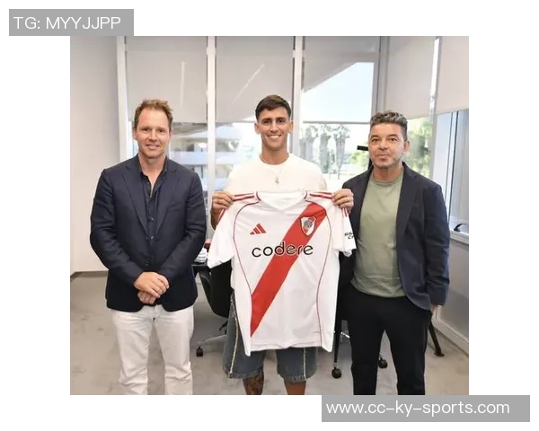 记者透露河床对迈阿密引援目标穆拉展开谈判引发关注