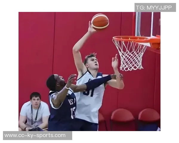 追梦：弗拉格具备顶级得分潜力但尚需独特招牌动作提升表现